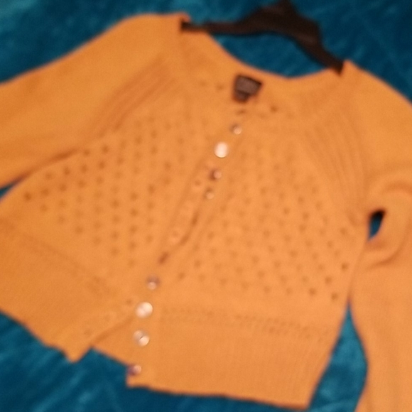 Sweater - Picture 2 of 4